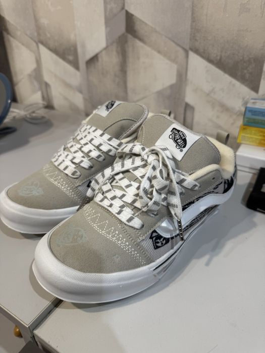 Дутые кроссовки Vans
