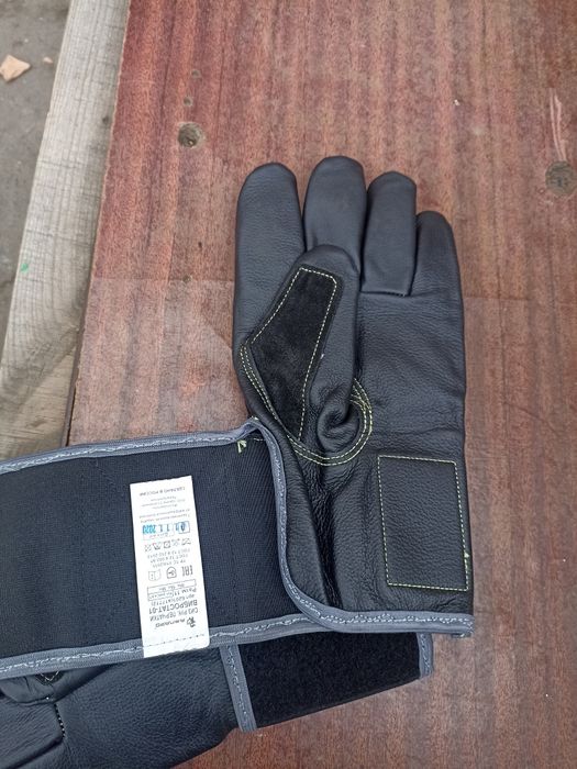 Вибрационные перчатки