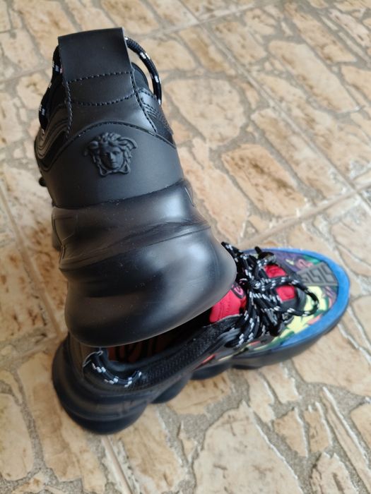 Versace Chain reaction