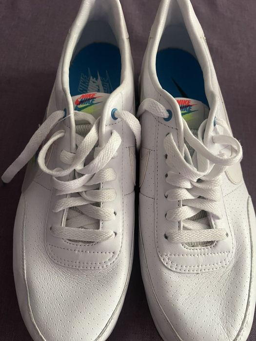 Маратонки NIKE и ADIDAS