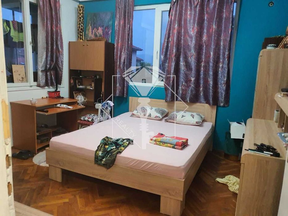 Тристаен апартамент