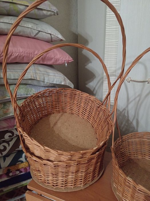Продам корзины (3 штуки)