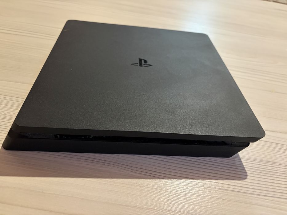 PlayStation 4 slim