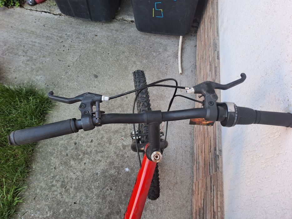 Vând bicicletă ca nouă