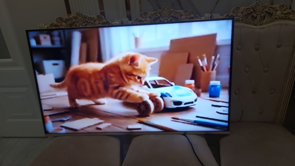 LG смарт ТВ 47×130