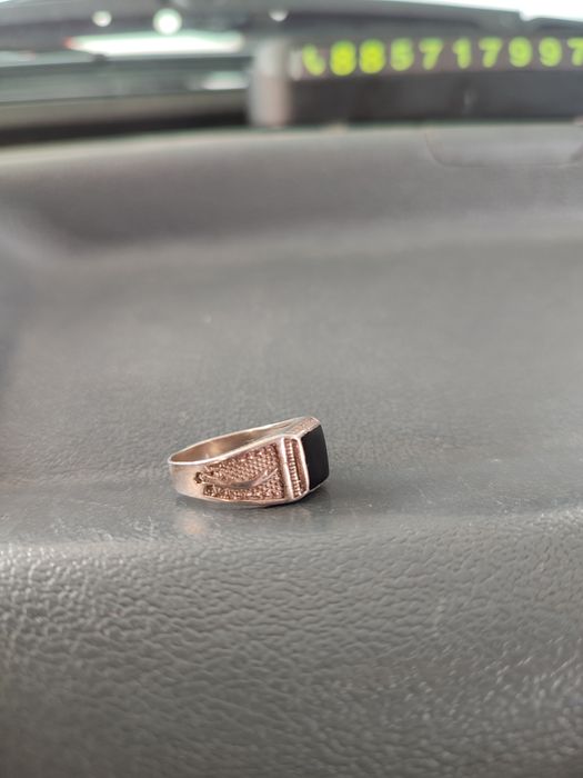 925 Kumush uzuk zaksta taqiladigan