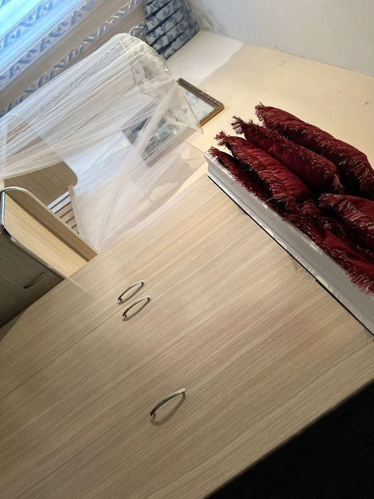 Детский кровать и шкаф