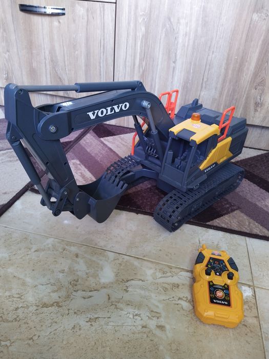 Мини багер Volvo с дистанционно управление