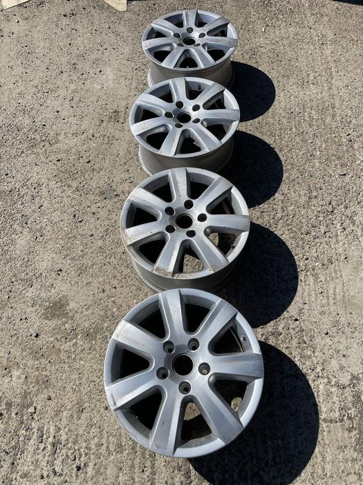 Vand jante și anvelope auto pentru diferite modele