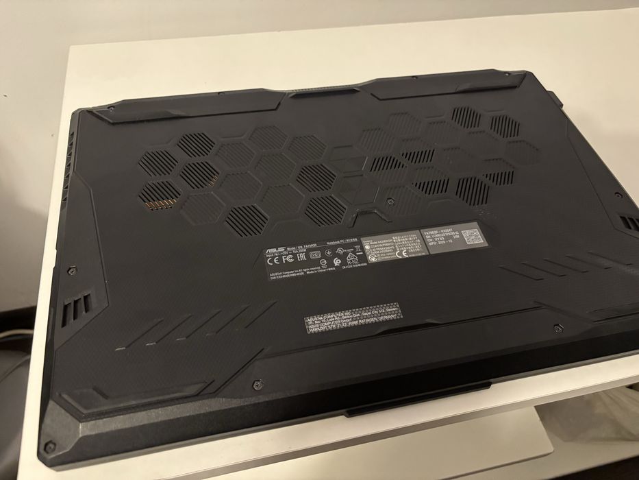 Laptop Gaming ASUS TUF A17 / Ryzen 7 / RTX 3070 8GB / 16GB RAM / 144Hz