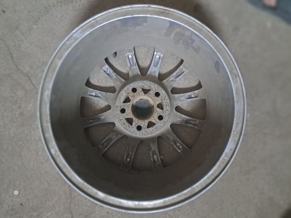 Диск б/у на 16 цельнолитой титановый