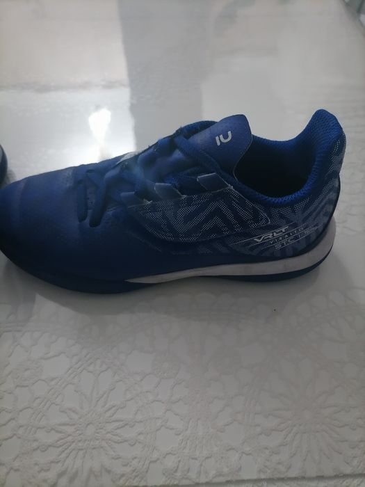 Футболни стоножки номер 32 запазени,