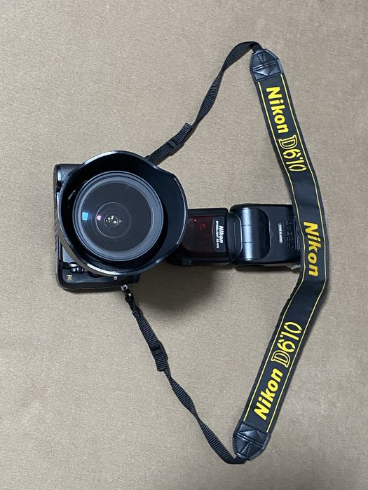 Nikon D610 (Full-Frame DSLR)