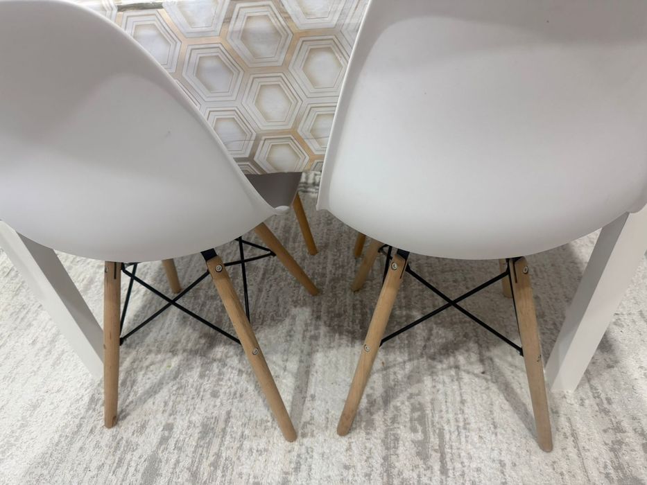 Продам шкаф стулья