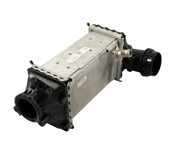 Intercooler Volkswagen 05C145785D