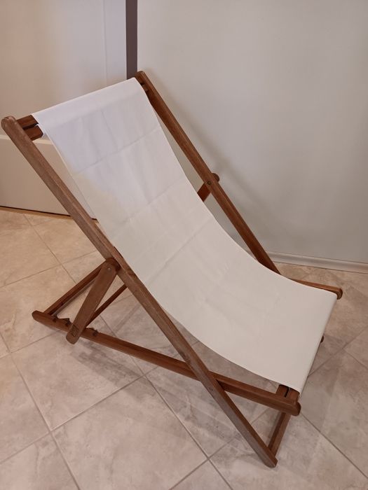 Шезлонг , дървена конструкция, лек