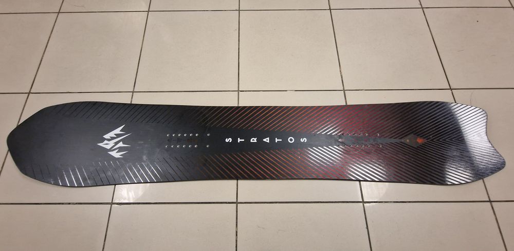 Snowboard Jones Stratos 159 – All-Mountain/Freeride Premium