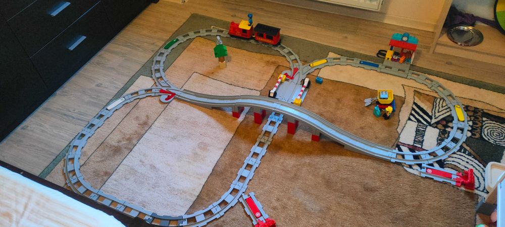 LEGO DUPLO - tren cu aburi si pod si sine