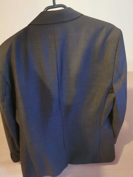 Costum ginere purtat o singura data