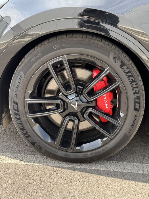 Voyah free 318/2500 km probeg