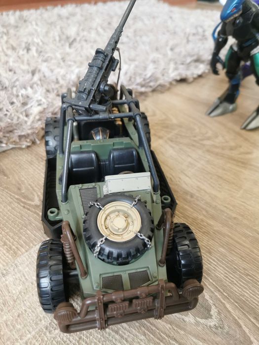 Продавам детски играчки уникат  от Германия - полицай на сафари,