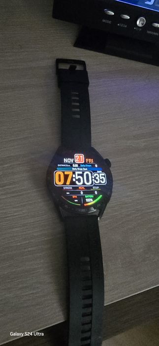 Продавам смарт часовник