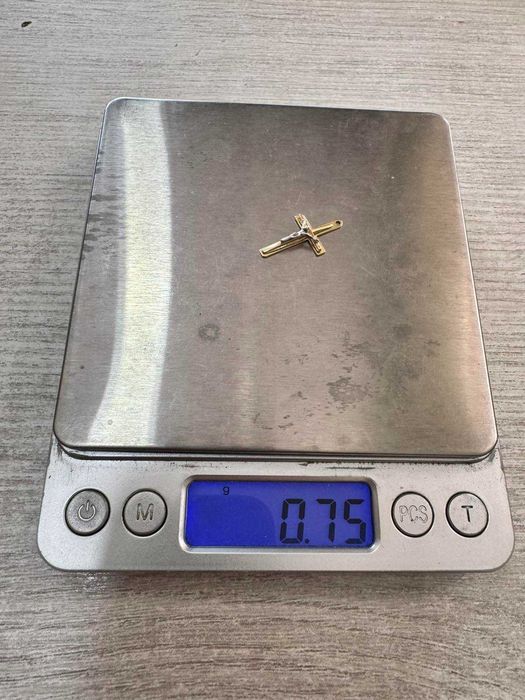 Златен кръст 14 К 585 / 0,75 г