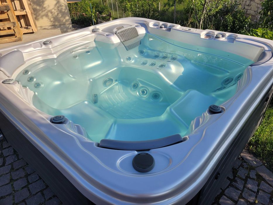 Minipiscina Jacuzzi fabricatie 2022, Wellis Kilimanjaro, 6locuri, cu factura si garantie, poze reale