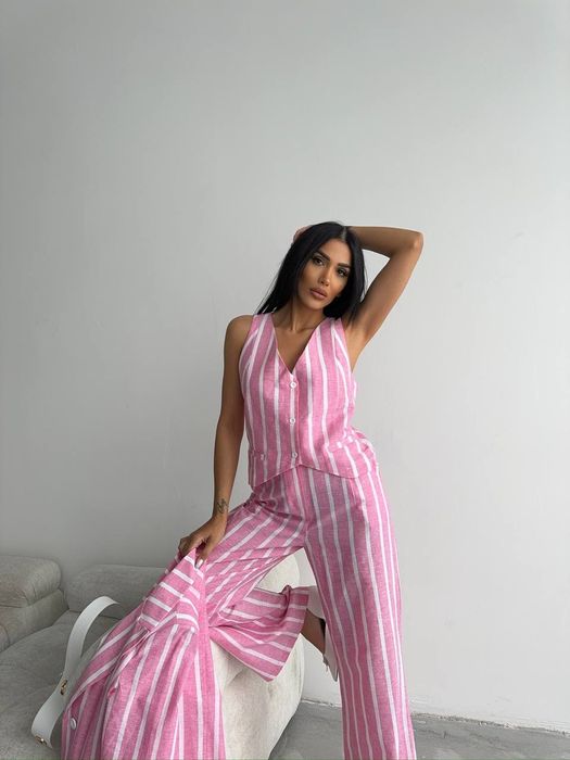 Страхотен сет от три части наличен в размер  М