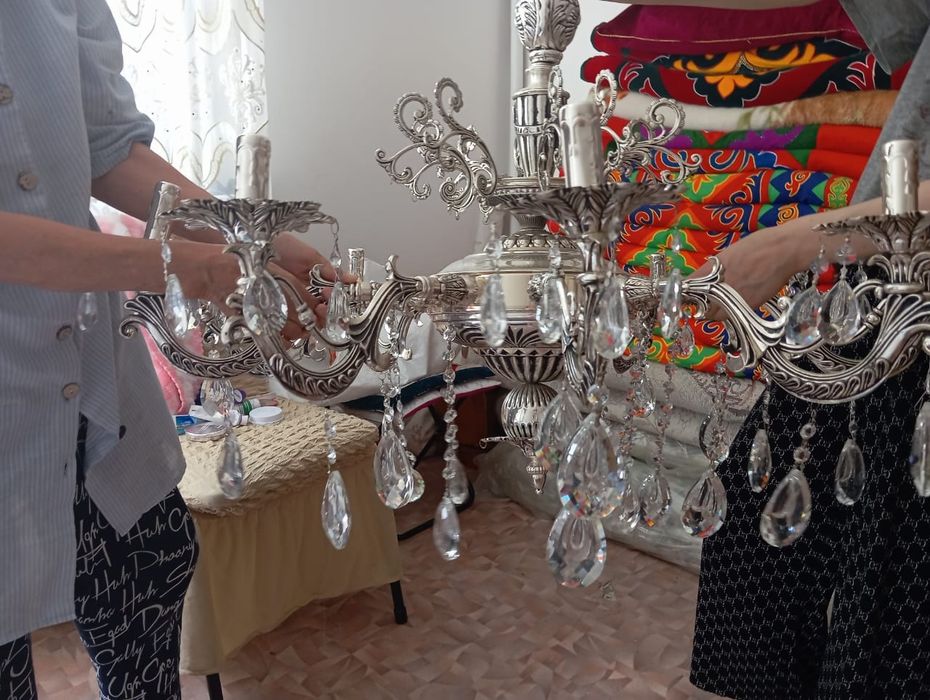 Продам люстра  хорошего качество