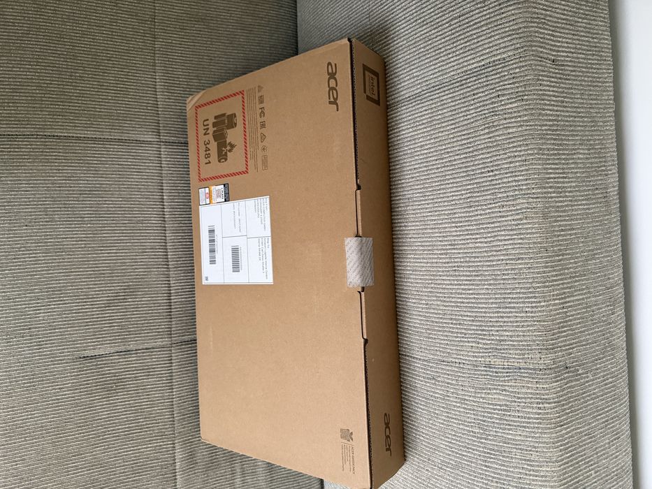 Acer Aspire 3 A317-54 • Intel i7-1255U • 16GB DDR4• 512GB • SIGILAT