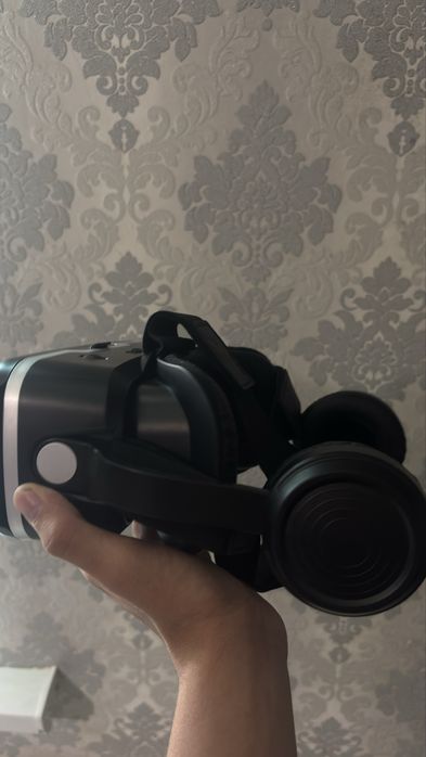 Продам VR очки номмальном сотояние