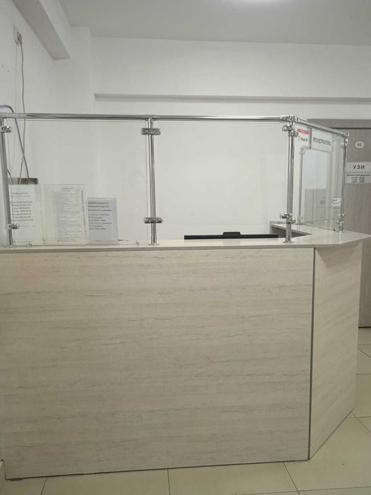 Регистратура стойка