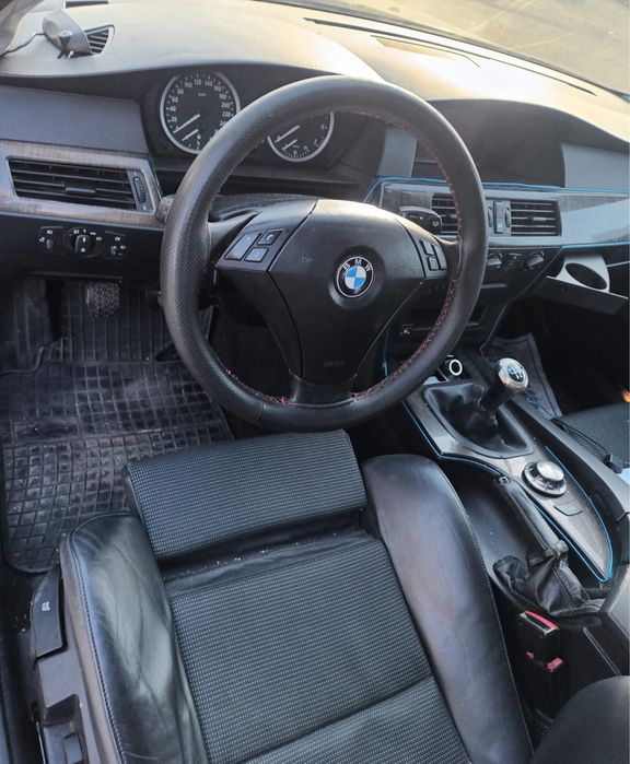 Dezmembrez BMW 520i, 2004