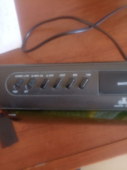 Часы светящиеся,от сети