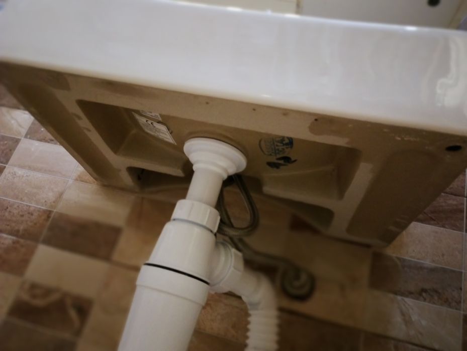 Керамичен умивалник -Германия