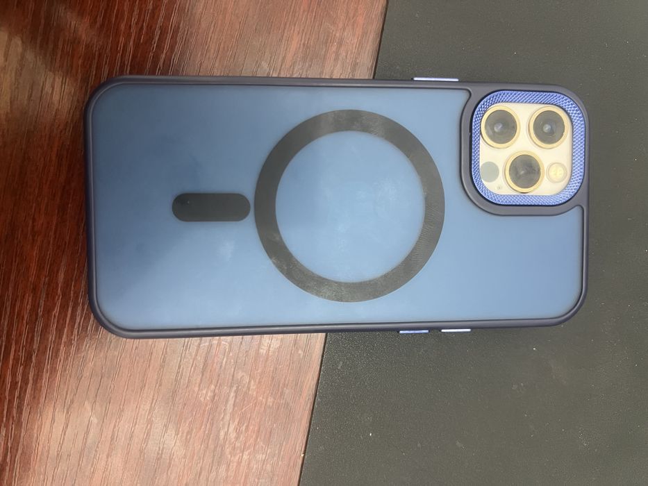 Продам айфон 12 Про