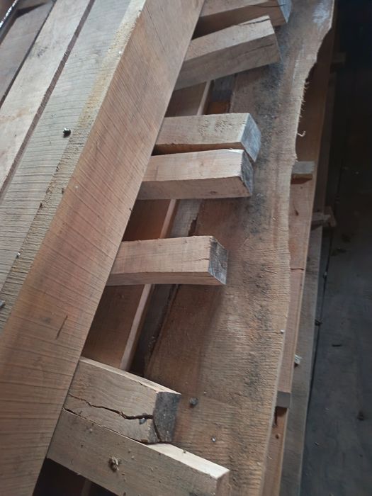 Cherestea Nuc sau Cireș.