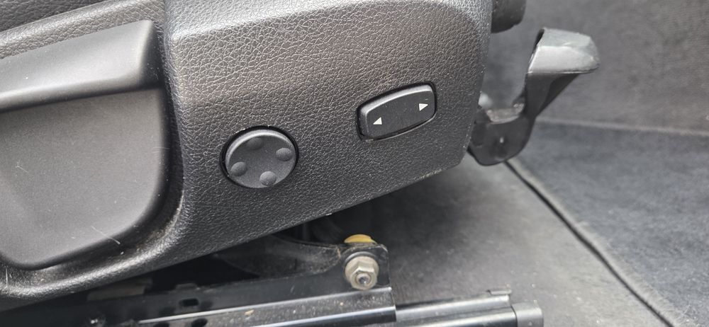 Бмв 320 sport line  дизел 190 коня