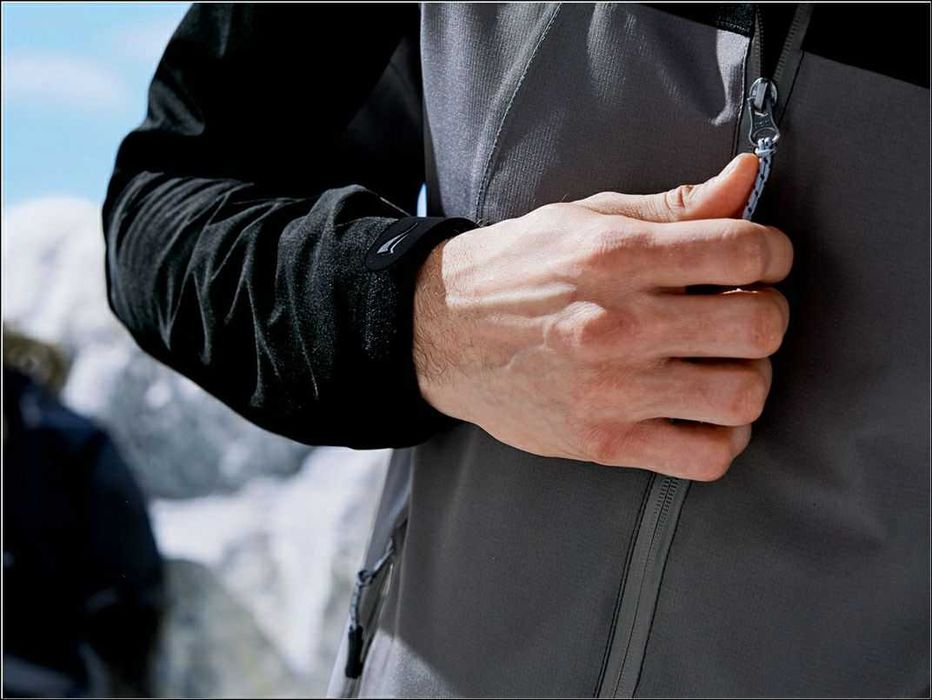 Crivit (Германия) мужской мембранный дождевик с клееными швами