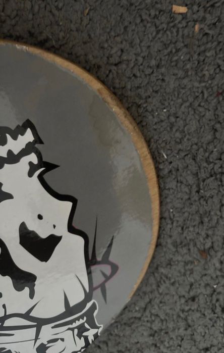 Skateboard aproape nou