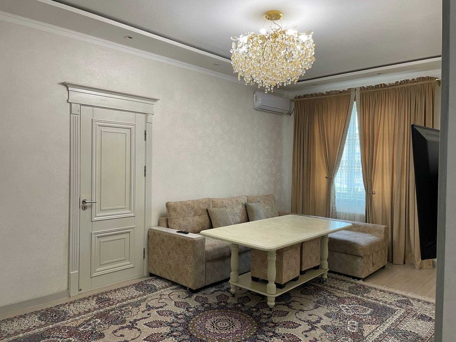 3х комнатная квартира на 7 этаже 76кв/м, в Самарканде