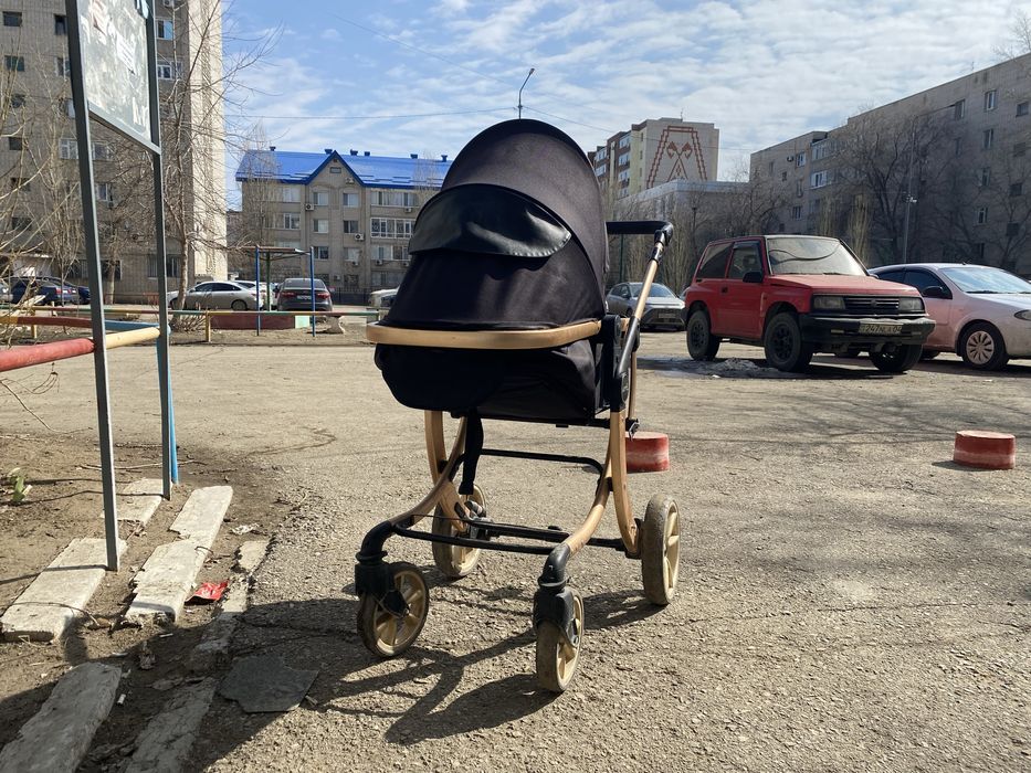 Продам детскую коляску