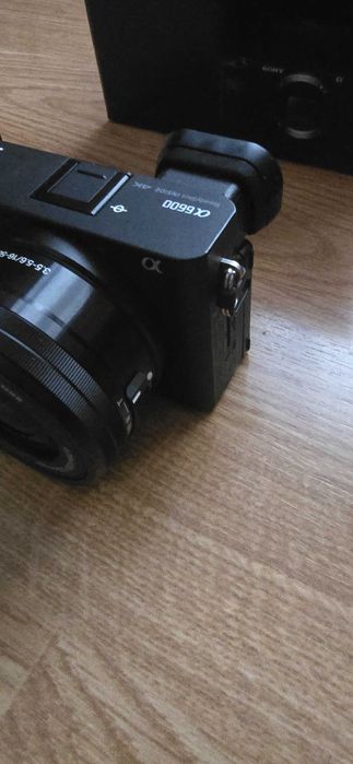 Sony alpha 6000 + Sony 18-200 + Sony чанта + 3 батерии/Sony alpha 6600