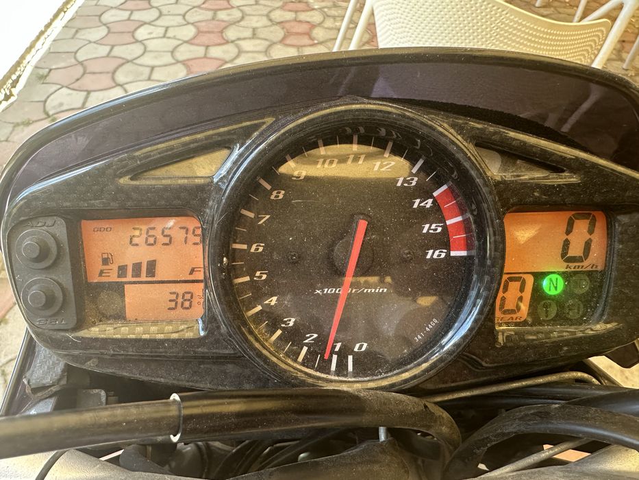 Suzuki GSR 600 Yoshimura