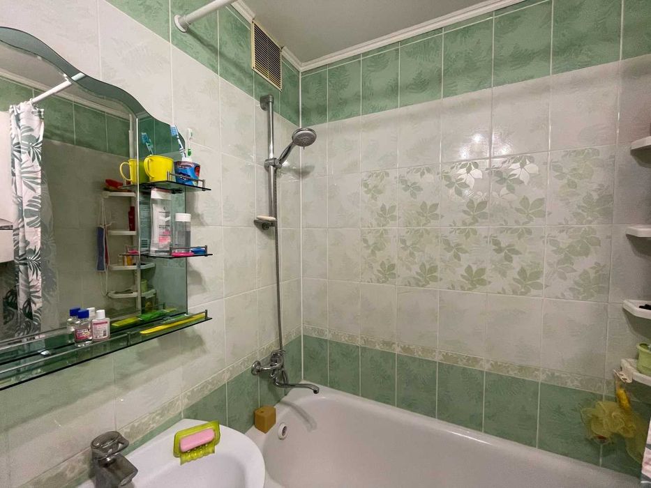 Продам 2 ком, 17 школа