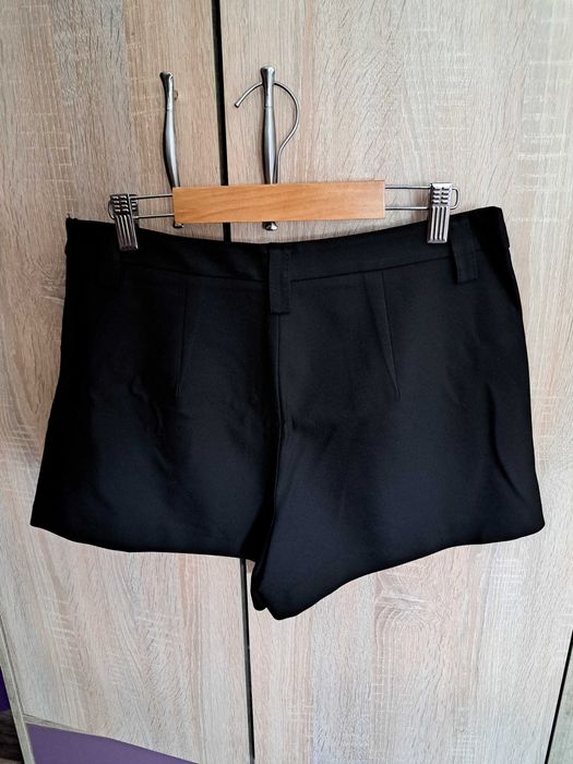 !Чисто нови! Пола-панталонки