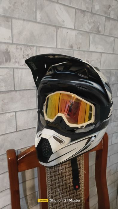 Продам шлем кроссовый