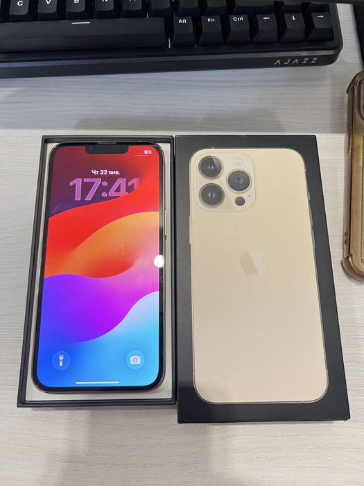 Продам iPhone 13 pro