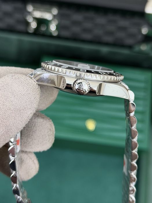 Rolex GMT-Master || Bruce Wayne